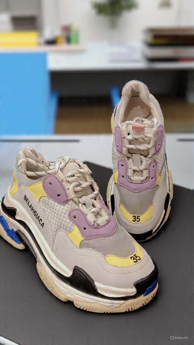 BELAHGIACA Pastel Sneakers